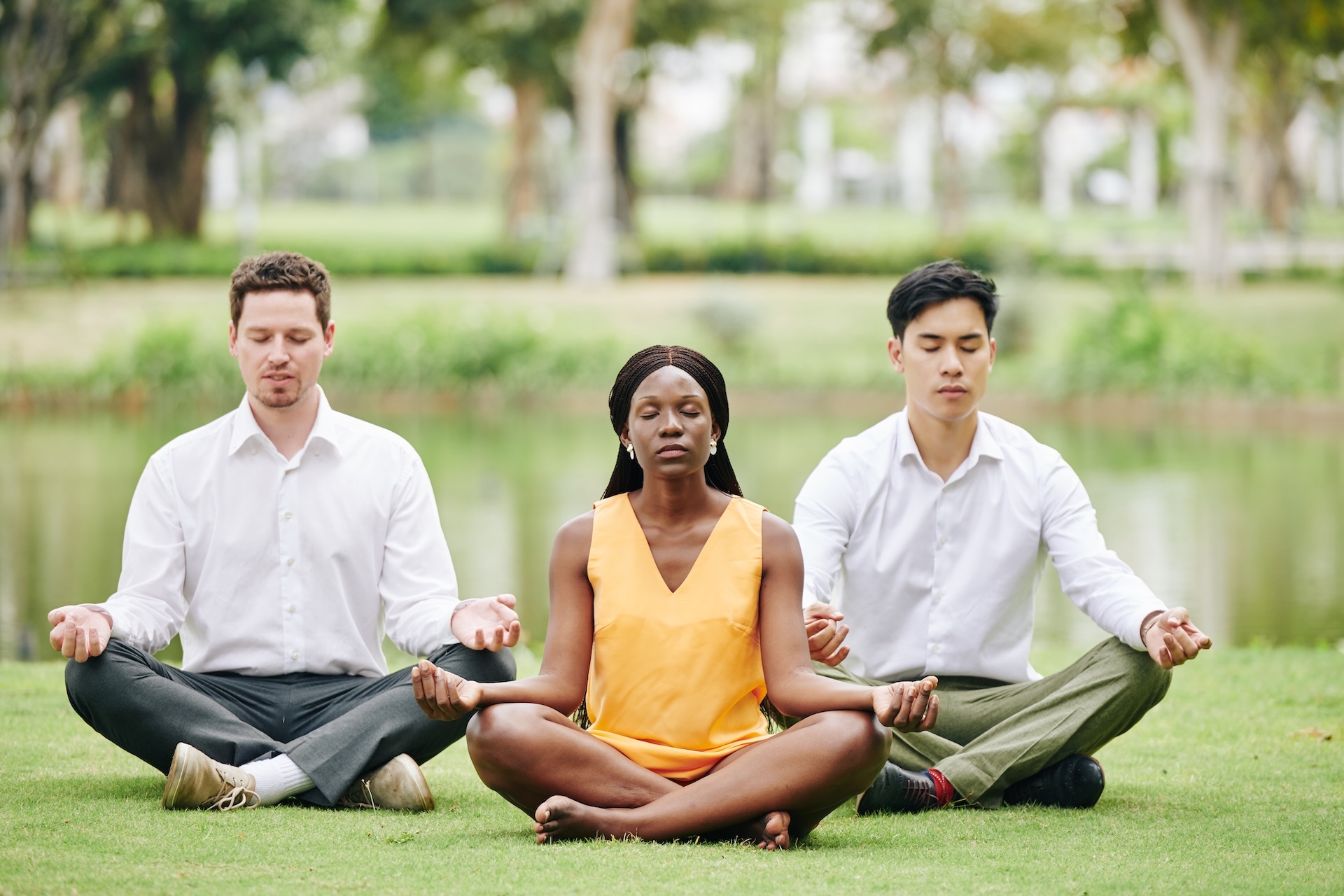 meditating-young-business-people-2025-01-29-08-34-43-utc