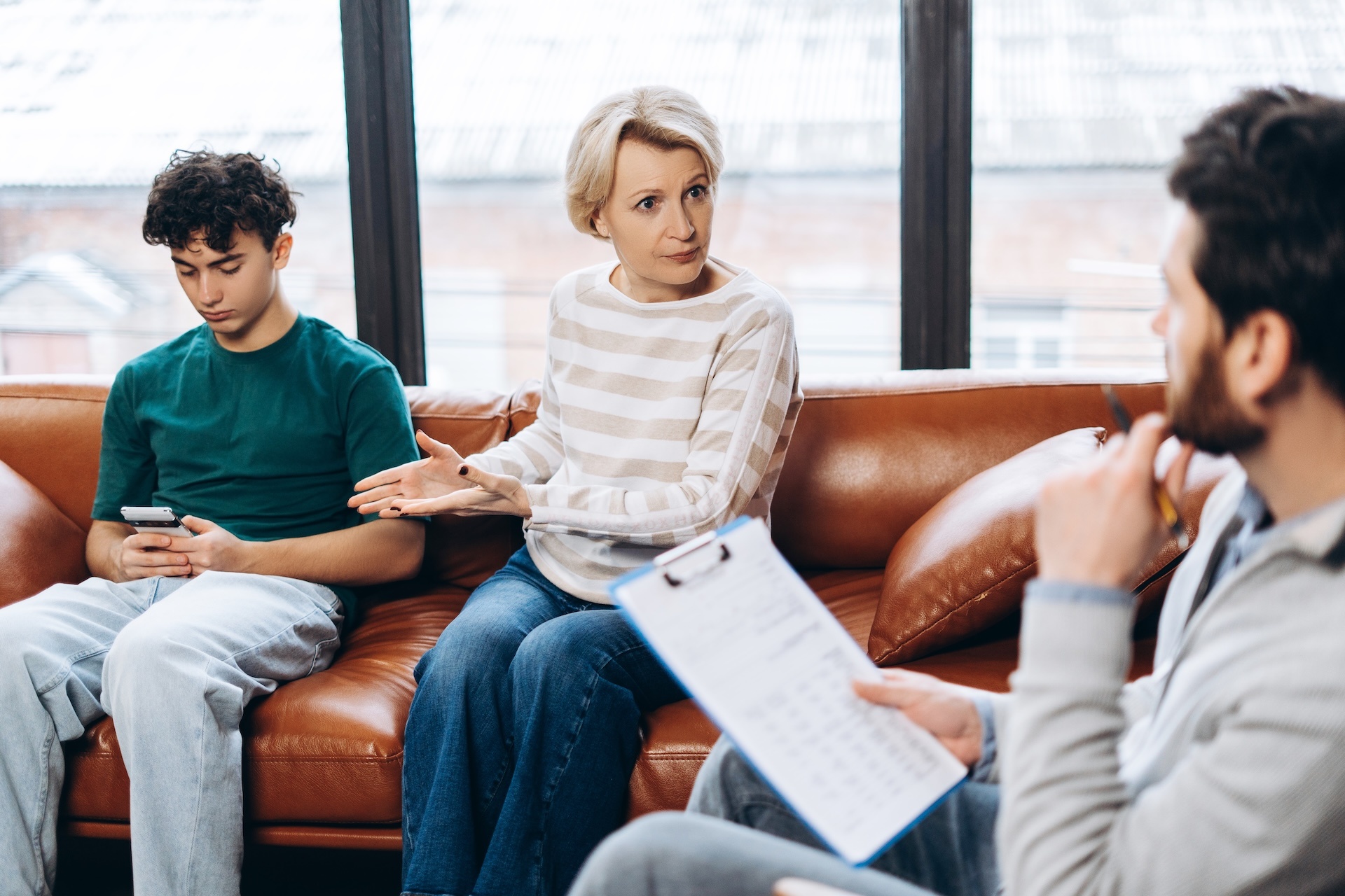 mother-complaining-to-psychologist-about-her-son-a-2025-06-05-20-34-30-utc