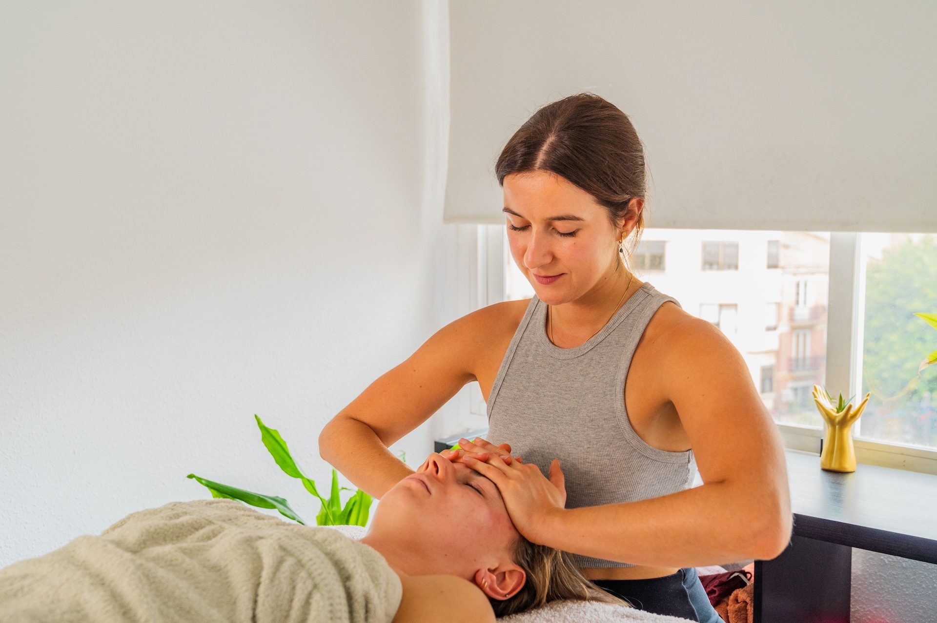 relaxing-facial-massage-in-bright-spa-2025-02-10-08-02-28-utc