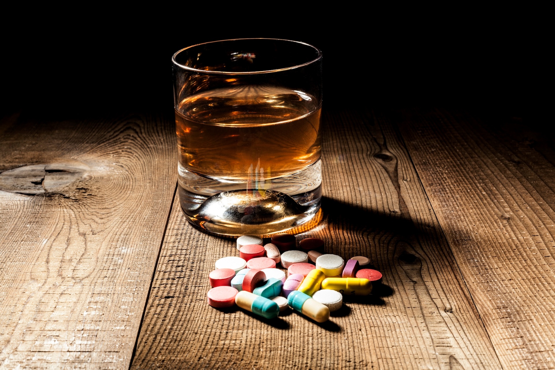 medicine-vs-alcohol-2024-09-17-13-14-43-utc