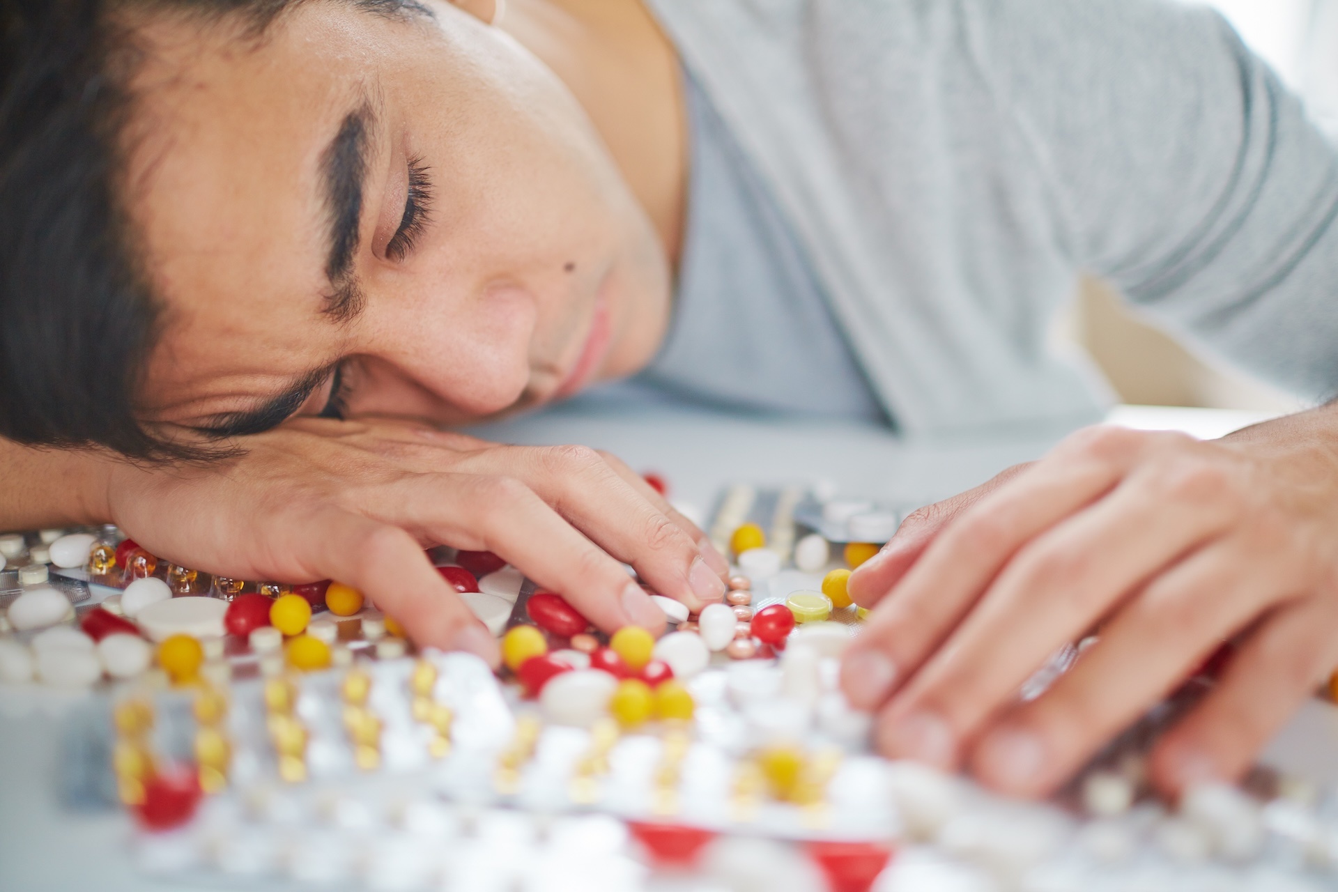 addicted-to-pills-2023-11-27-04-56-08-utc