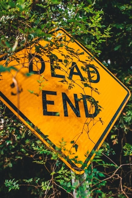 5 Deadliest Drugs in 2023 Photo of a "dead end" road sign.