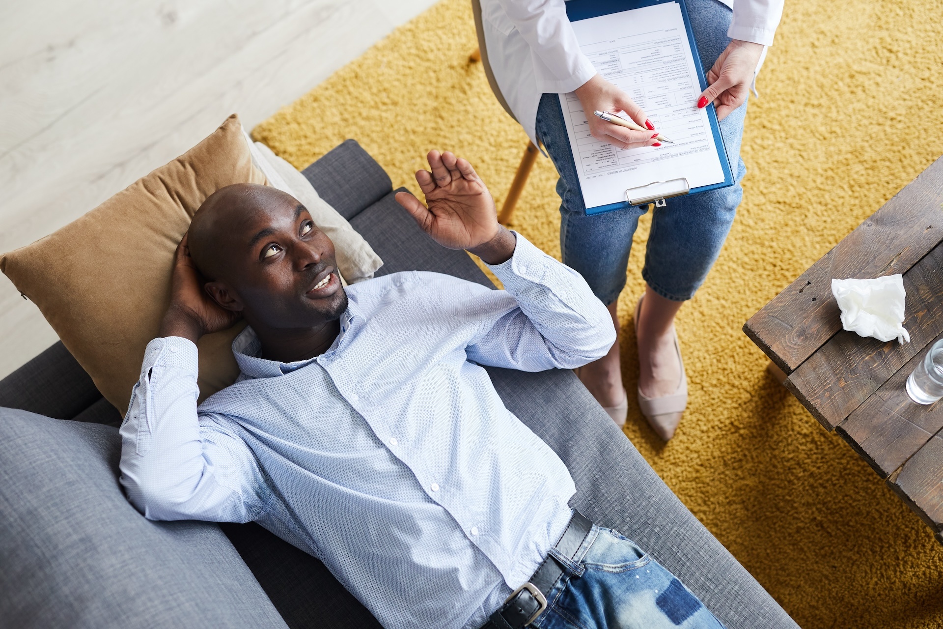 afro-american-man-sharing-his-problem-with-psychol-2023-11-27-05-28-38-utc