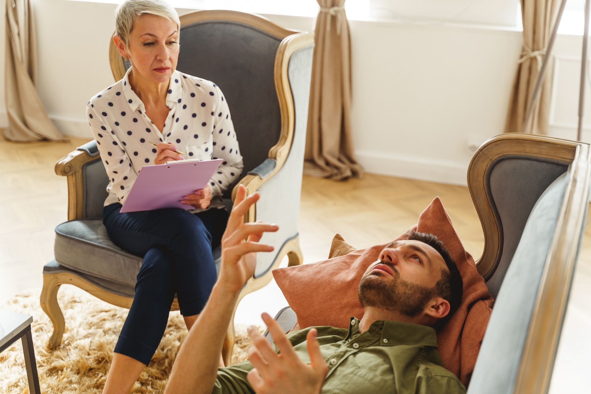 patient-discussing-his-psychological-problems-with-2023-11-27-05-14-07-utc